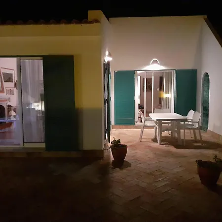 Cozy Summer House בית נופש